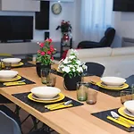 Flora Vabriga וילה *