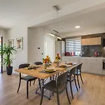 וילה Flora Vabriga *