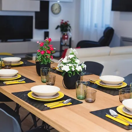 Flora Vabriga Vila *