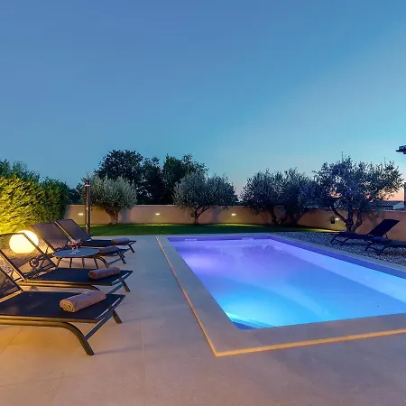 Villa Flora Vabriga *
