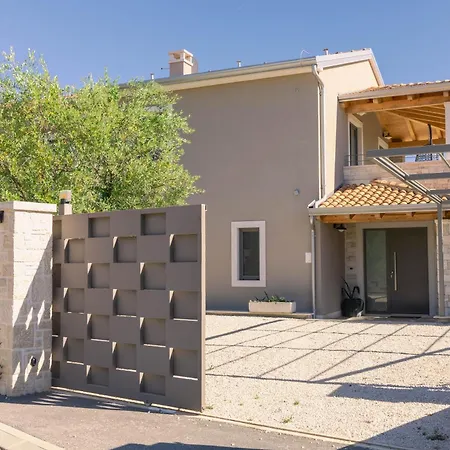 Villa Flora Vabriga