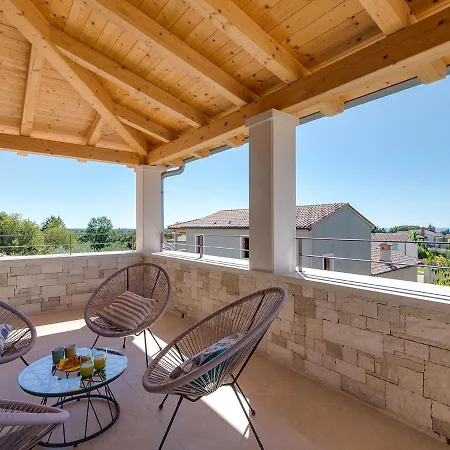 Вилла Flora Vabriga *